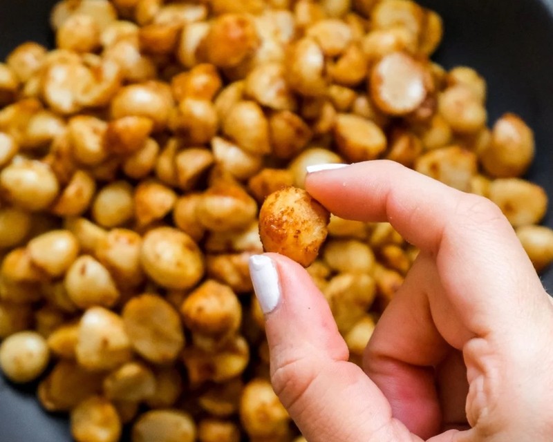 CHIPOTLE PEPPER FLAVOR MACADAMIA ROASTED-BULK VALUE BAG LIMITED PICK YOURS NOW gallery