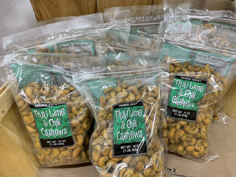 2 Pack – Trader Joe’s Spiced Nuts – Thai Lime and Chili Cashews 16 ounces Each