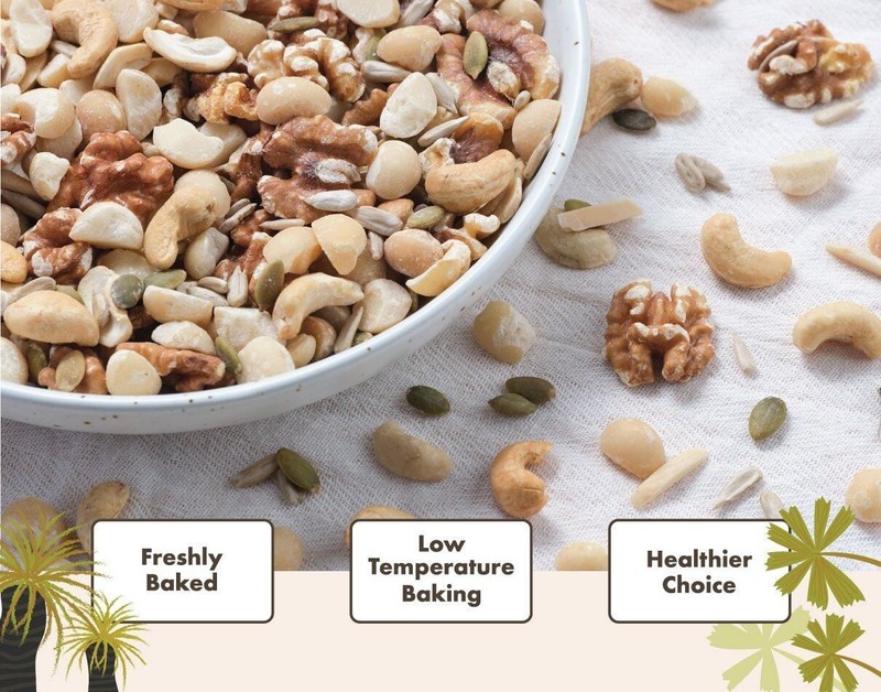 Signature Market Macadamia Trail Mix Mini Pack (50g) gallery