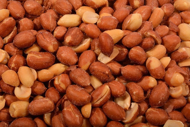 Roasted & Salted Spanish Peanuts with Red Skin – Crunchy, Protein Snack (2 Po...