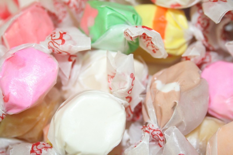 SALT WATER TAFFY ASSORTED, 1LB