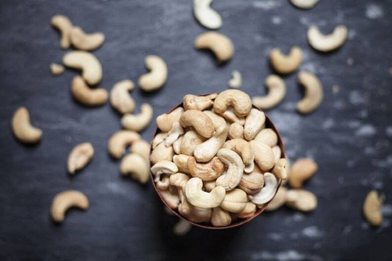 Cashew Nuts Good Quality 100% Organic 100g packet gallery