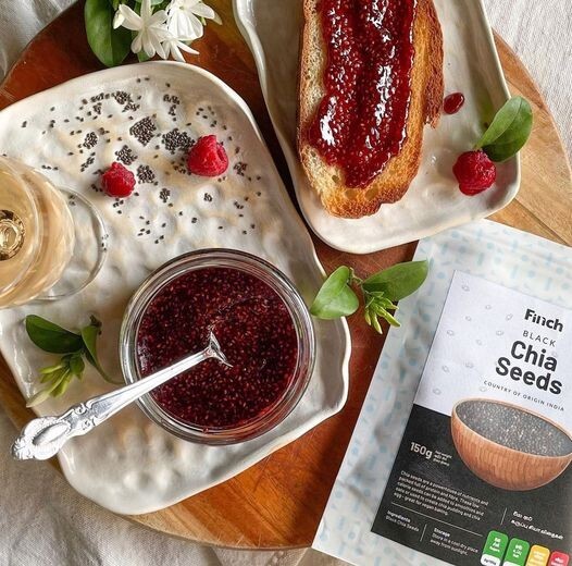 Finch Black Chia Seeds 100g gallery
